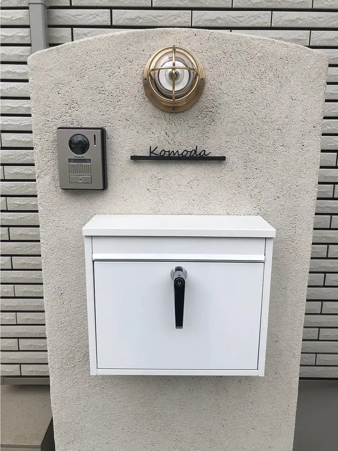 シンプルボーダーラインのレーザーカットステンレス表札【LCS-33】