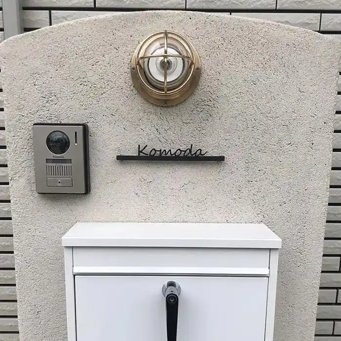 シンプルボーダーラインのレーザーカットステンレス表札【LCS-33】