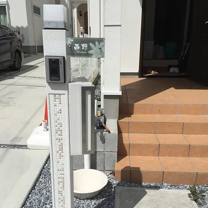 ナチュラルテイストがおしゃれな長方形クリアガラス表札【hfd-0106】