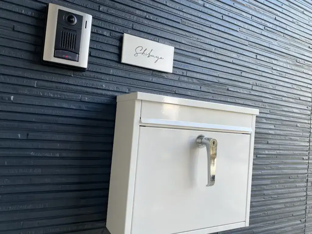 今っぽいニュアンスカラーが瑞々しいおしゃれなタイル表札【hsm-13】