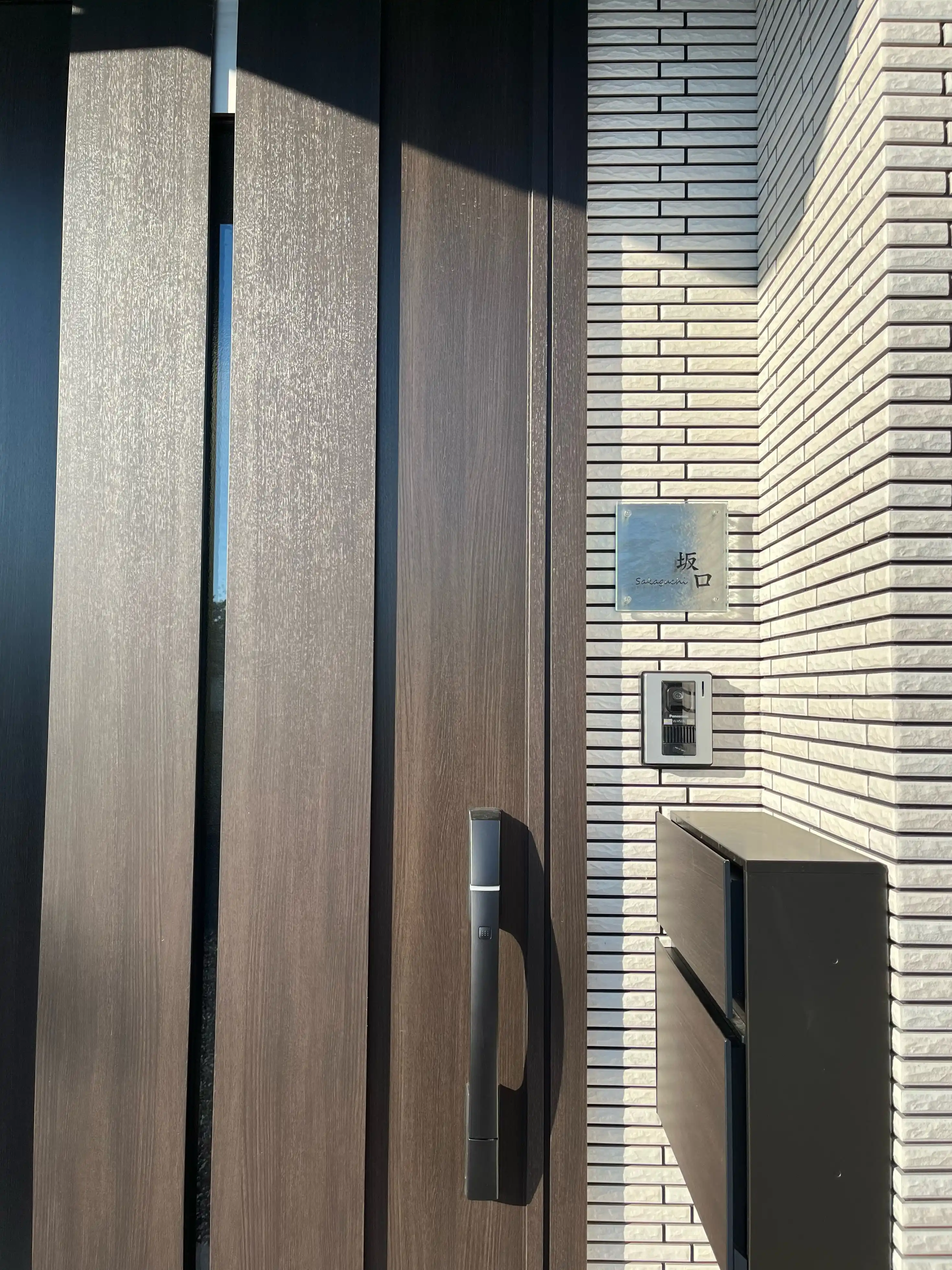 ガラス職人がつくる透明度が高く清々しく清潔感のあるガラス表札【hf-c02】