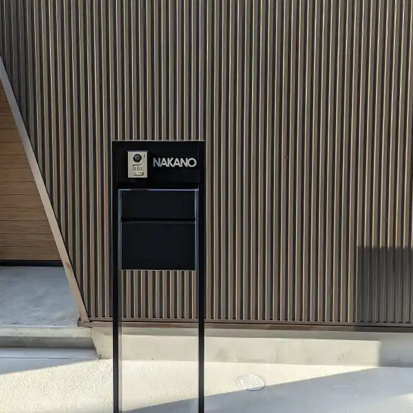 アンダーラインのないシンプルな切り文字レーザーカットステンレス表札【lcsr-01】