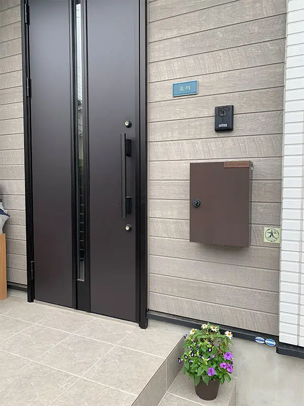 マットな質感が今っぽいニュアンスカラータイル表札【hsm-13b】