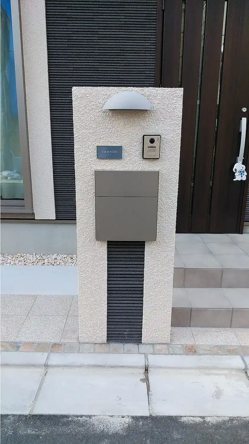 今っぽいニュアンスカラーが瑞々しいおしゃれなタイル表札【hsm-13】