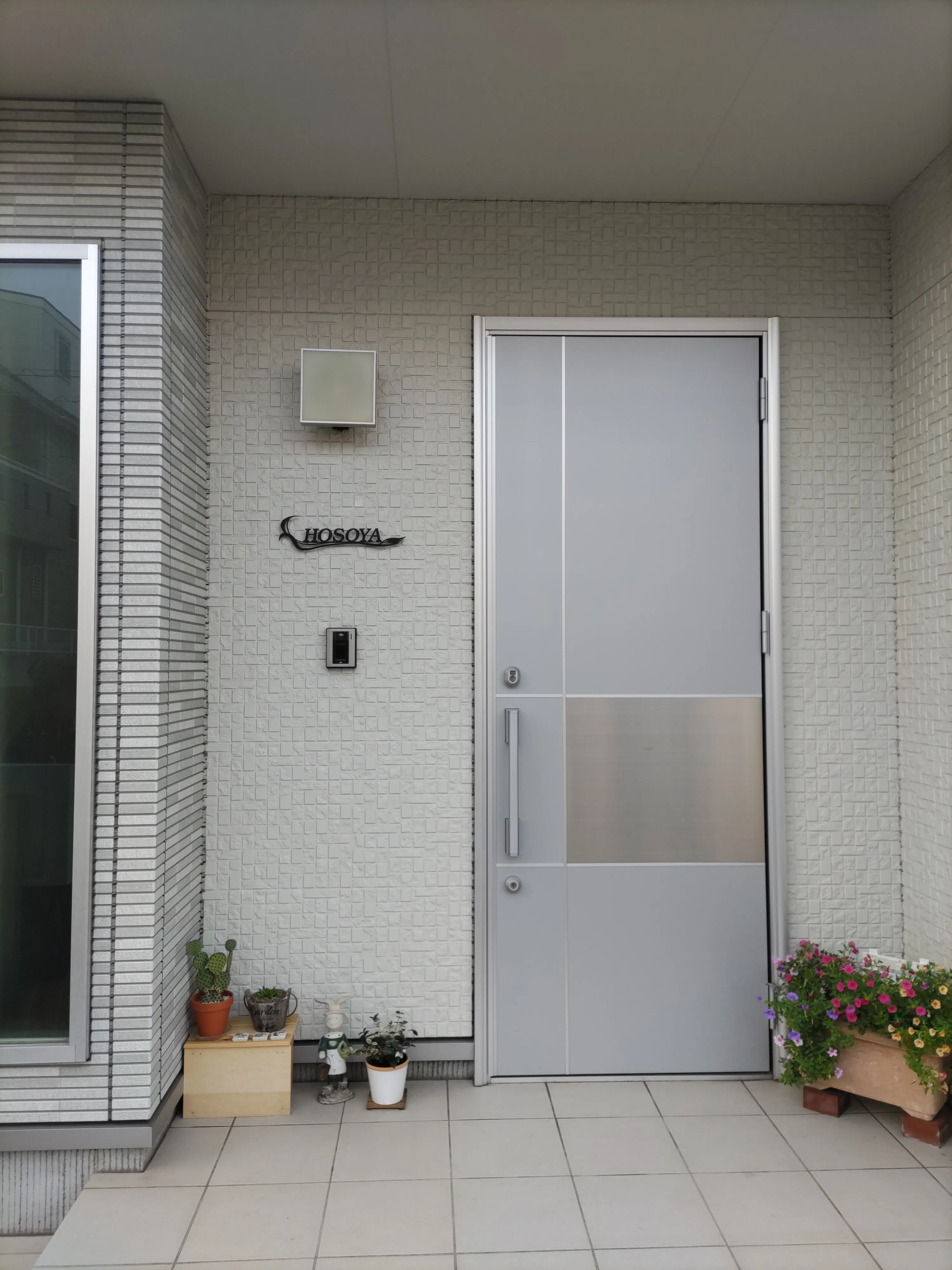 幸福の象徴の羽根モチーフ レーザーカットステンレス表札【LCS-06】