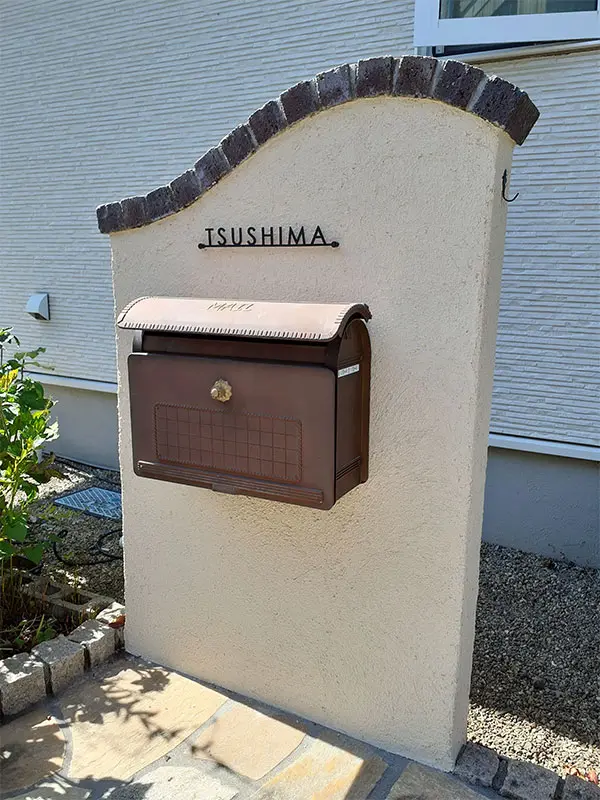 シンプルボーダーラインのレーザーカットステンレス表札【LCS-33】