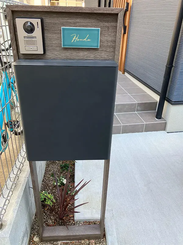 マットな質感が今っぽいニュアンスカラータイル表札【hsm-13b】