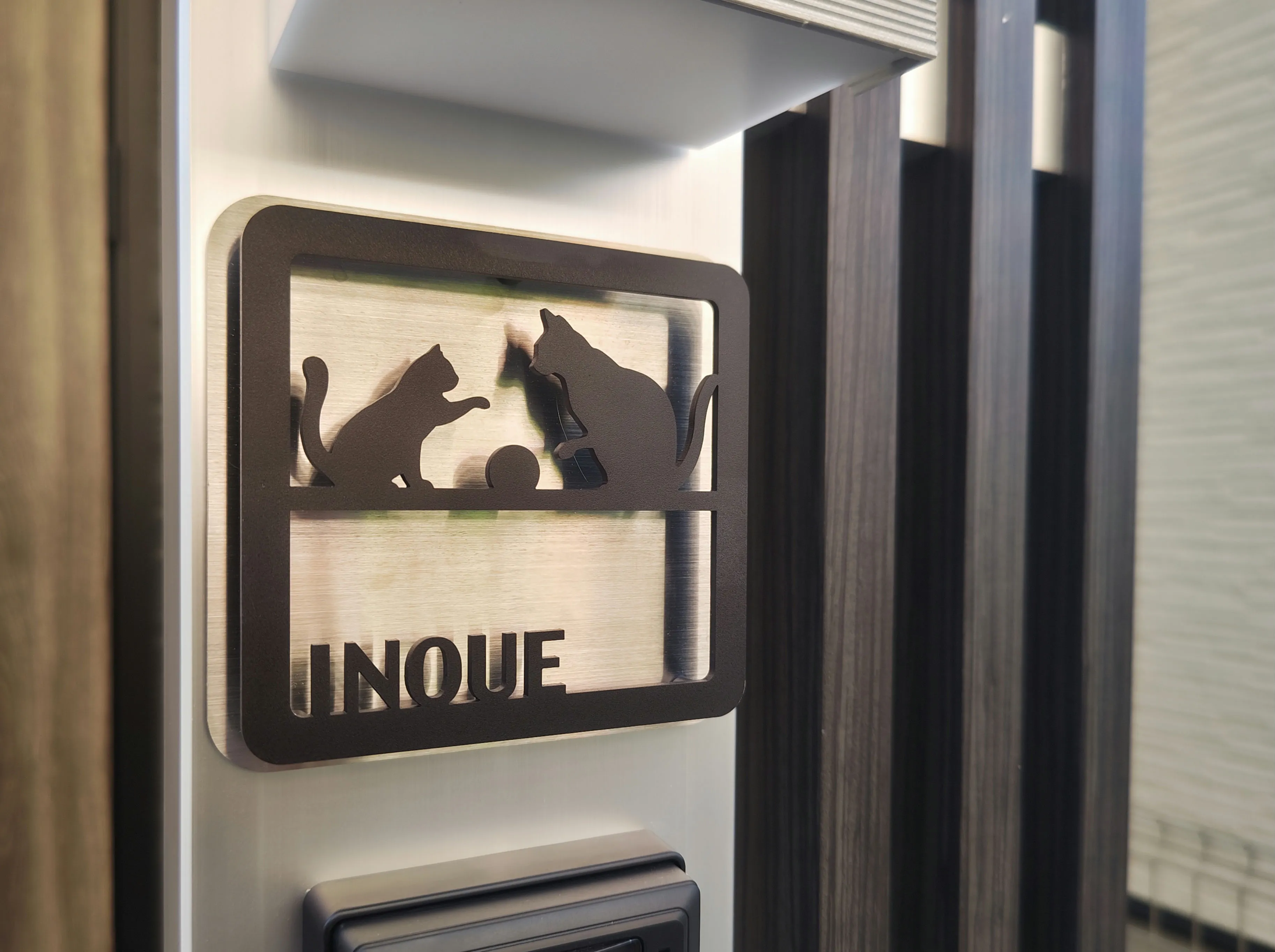 犬 猫 小鳥 ワンポイントや文字の配置が自由に選べる！かわいいレーザーカットステンレス表札【lcsa-01】