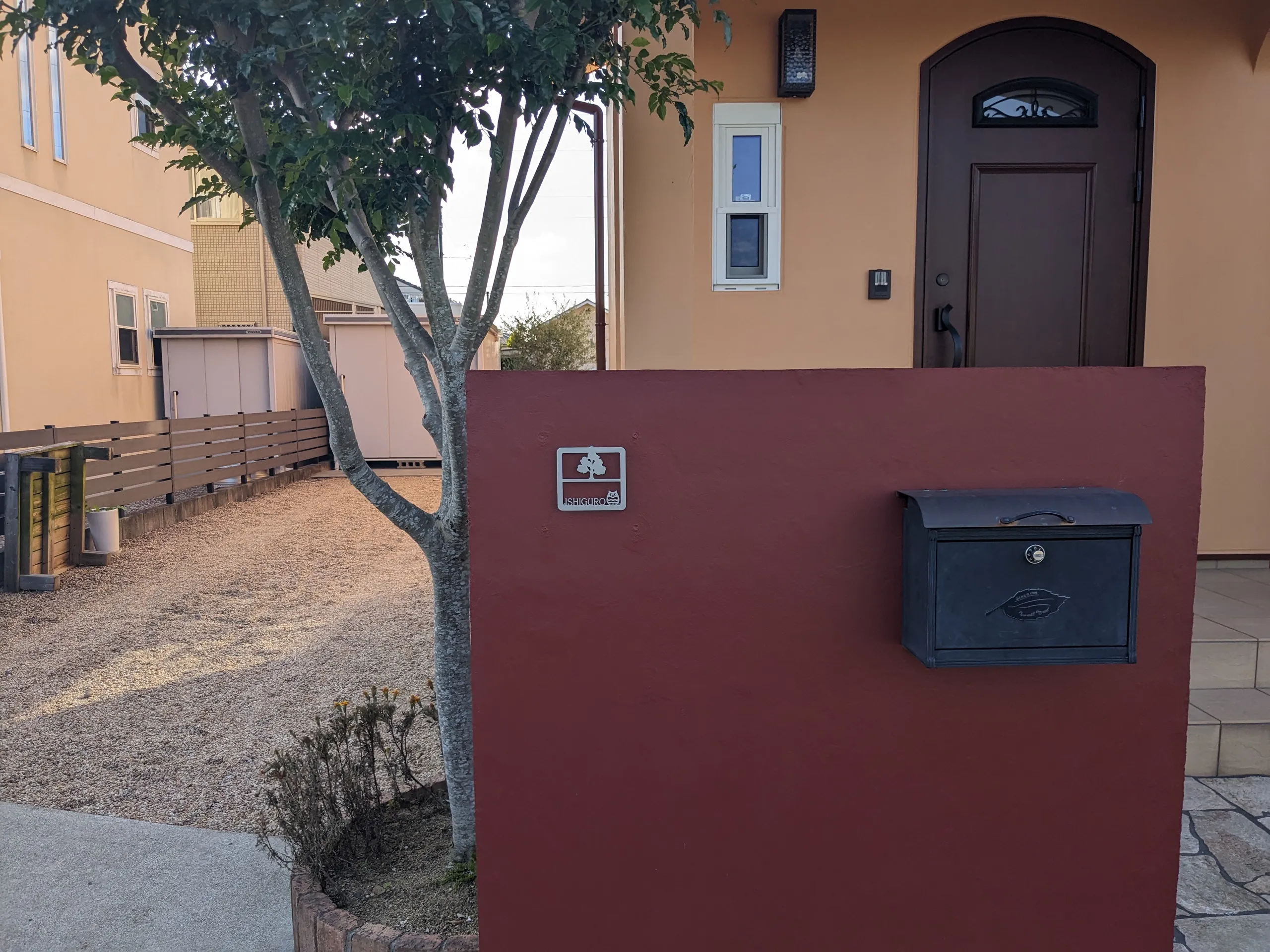 犬 猫 小鳥 ワンポイントや文字の配置が自由に選べる！かわいいレーザーカットステンレス表札【lcsa-01】