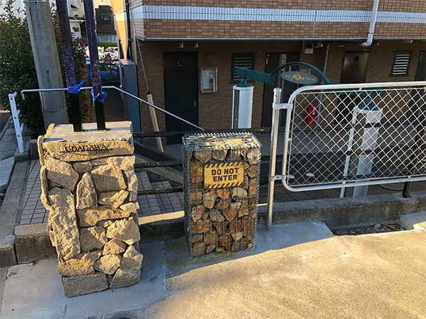 シンプルボーダーラインのレーザーカットステンレス表札【LCS-33】