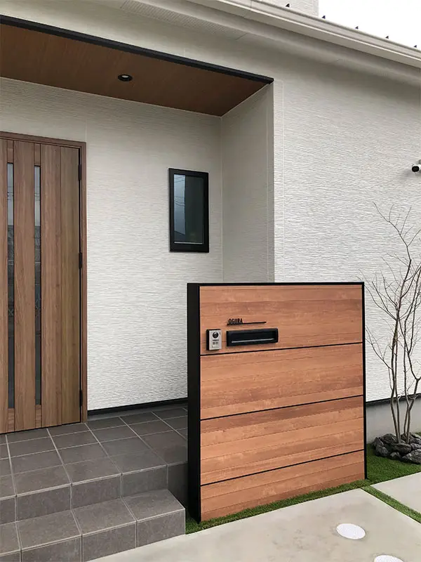 シンプルボーダーラインのレーザーカットステンレス表札【LCS-33】