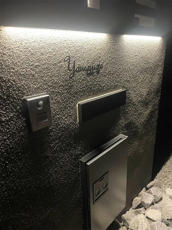 アンダーラインのないシンプルな切り文字レーザーカットステンレス表札【lcsr-02】