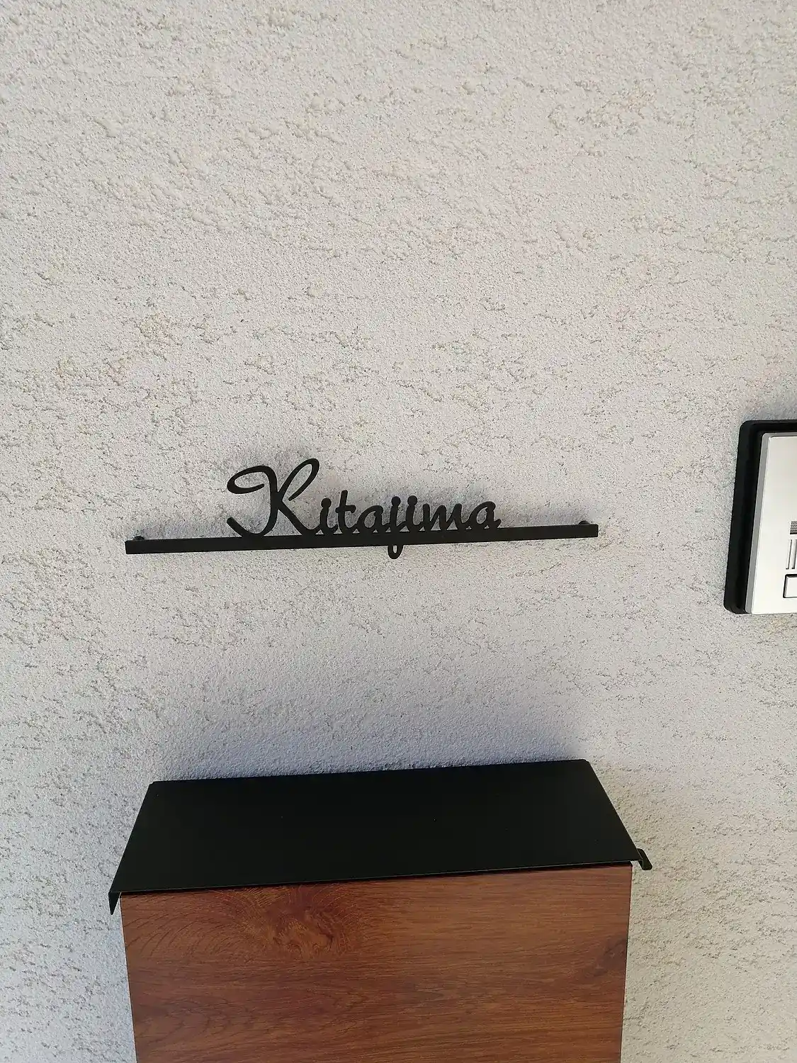 シンプルボーダーラインのレーザーカットステンレス表札【LCS-33】