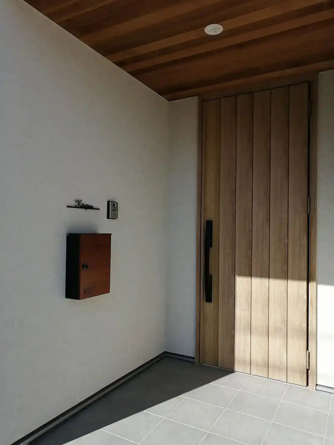 シンプルボーダーラインのレーザーカットステンレス表札【LCS-33】