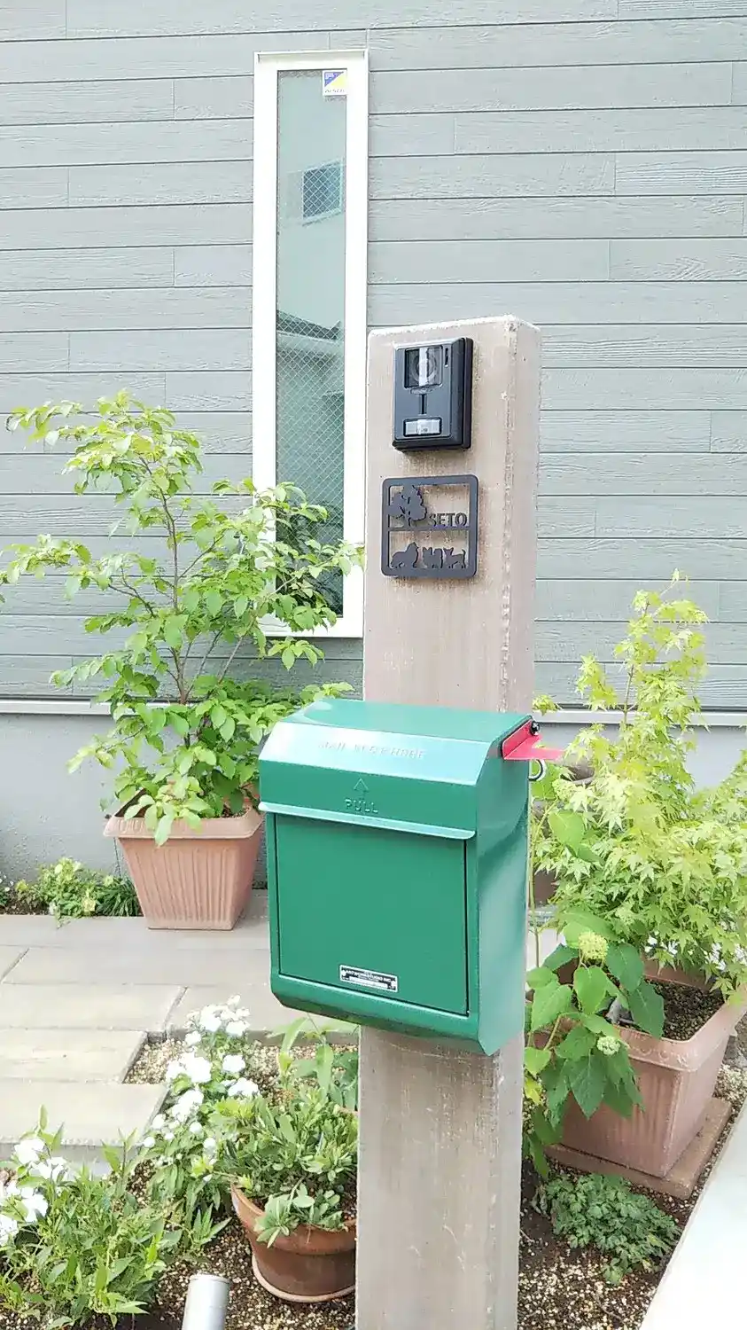 犬 猫 小鳥 ワンポイントや文字の配置が自由に選べる！かわいいレーザーカットステンレス表札【lcsa-01】