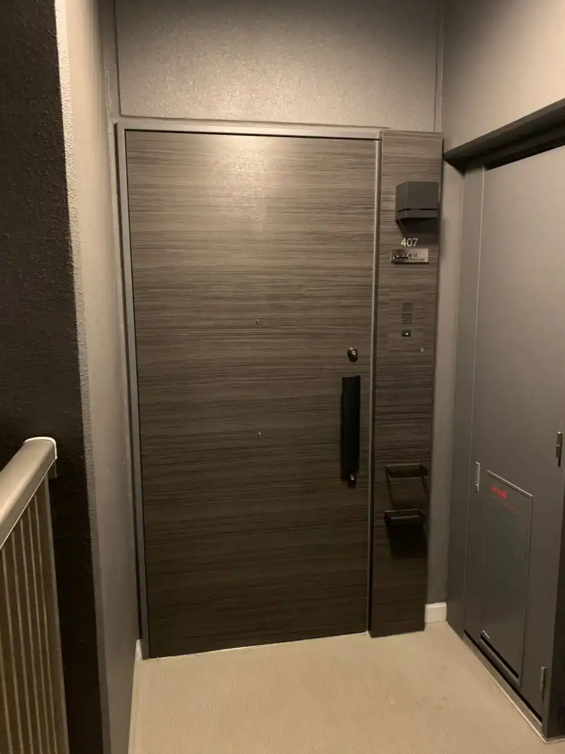 エントランスにひとつ上のクオリティを レーザーカット ステンレス マンション表札【LCSM-01】