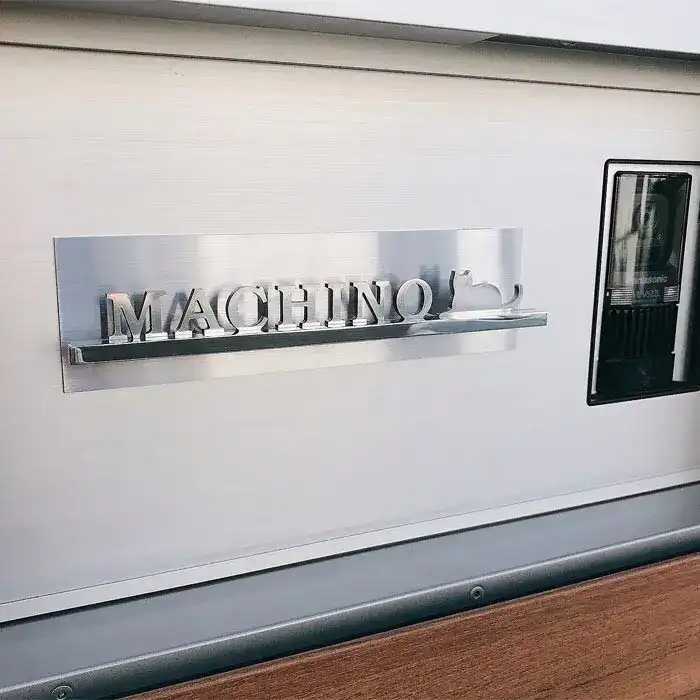 エントランスにひとつ上のクオリティを レーザーカット ステンレス マンション表札【LCSM-01】