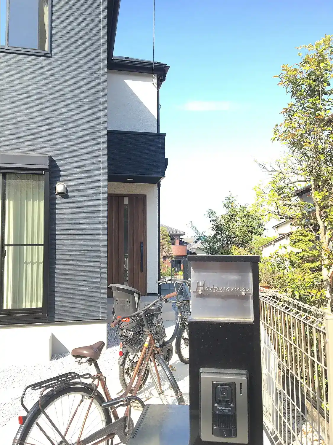 機能門柱に最適！コンパクトサイズのレーザーカットステンレス表札【LCSM-02】