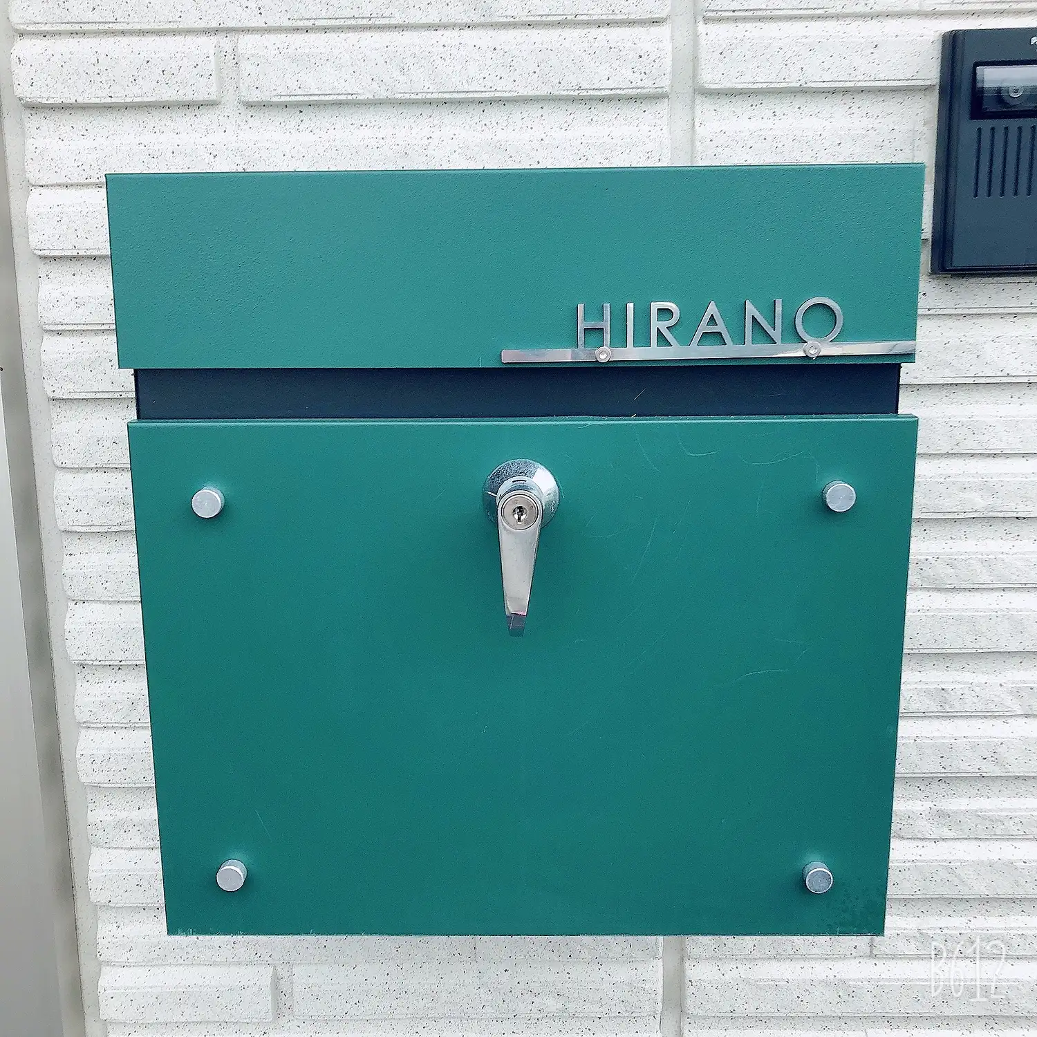 機能門柱に最適！コンパクトサイズのレーザーカットステンレス表札【LCSM-02】