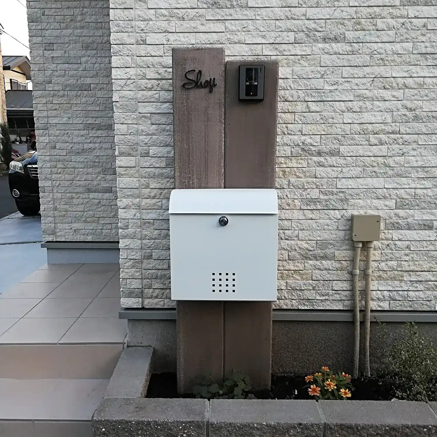 アンダーラインのないシンプルな切り文字レーザーカットステンレス表札【lcsr-02】