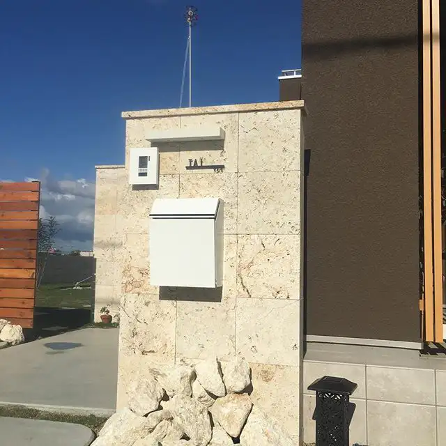 シンプルボーダーラインのレーザーカットステンレス表札【LCS-33】