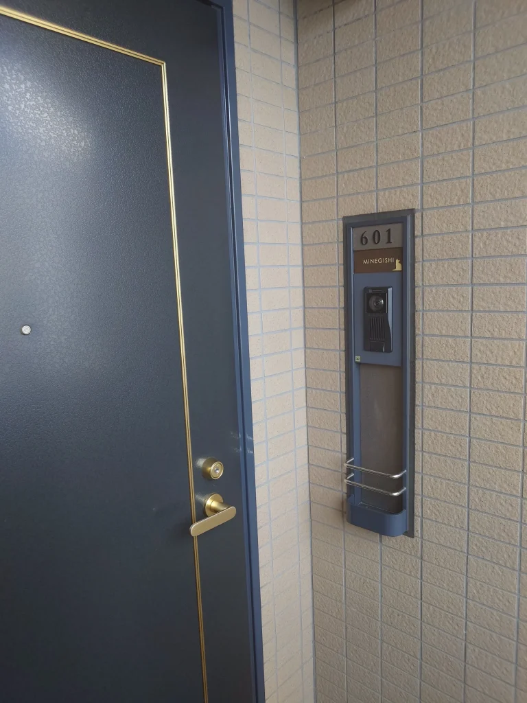 ペタっと貼れる上質なタイル表札 CALM カルム タイル表札【hsm-16】