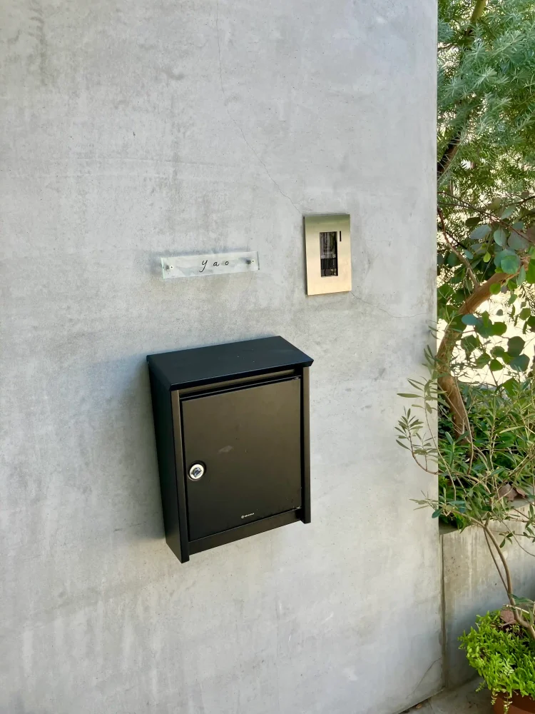 ガラス職人がつくる透明度の高い、まるで氷のようなガラス表札【hf-c01】