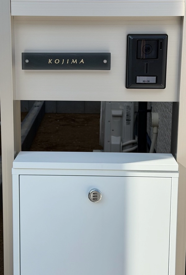 ガラス職人がつくる透明度の高い、まるで氷のようなガラス表札【hf-c01】