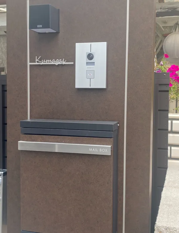 機能門柱に最適！コンパクトサイズのレーザーカットステンレス表札【LCSM-02】