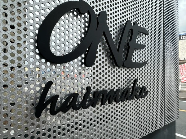 アンダーラインのないシンプルな切り文字レーザーカットステンレス表札【lcsr-02】