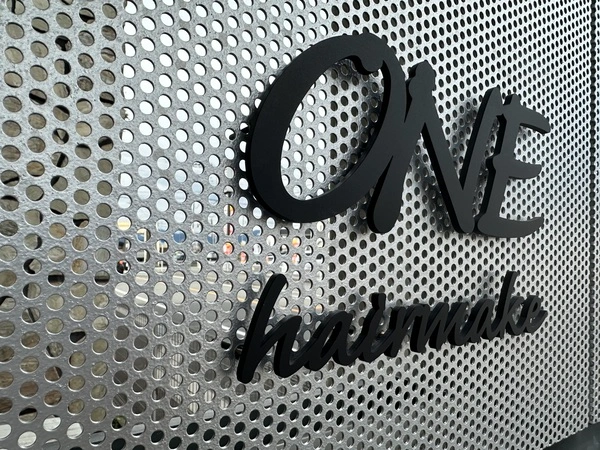 アンダーラインのないシンプルな切り文字レーザーカットステンレス表札【lcsr-02】