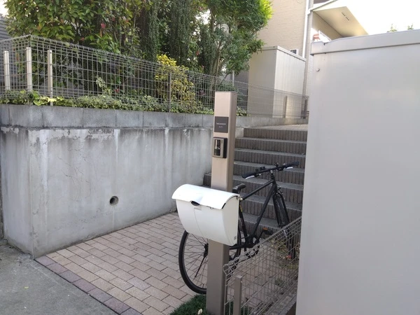 ペタっと貼れる上質なタイル表札 CALM カルム タイル表札【hsm-16】